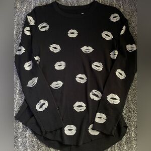 Chaser Women's Thermal Style Lips Long Sleeve Shirt